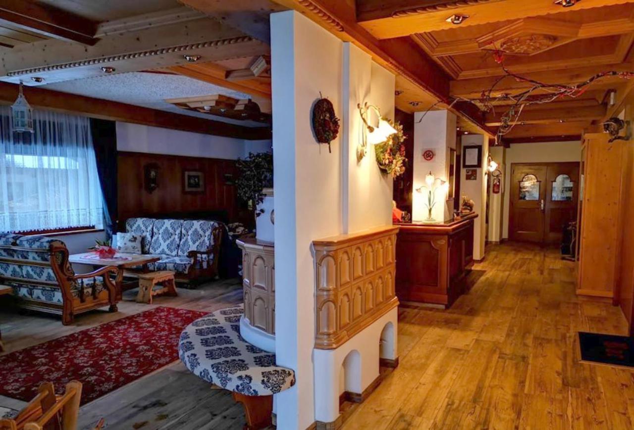 Hotel Rosalpina Рокка-Пьеторе Экстерьер фото