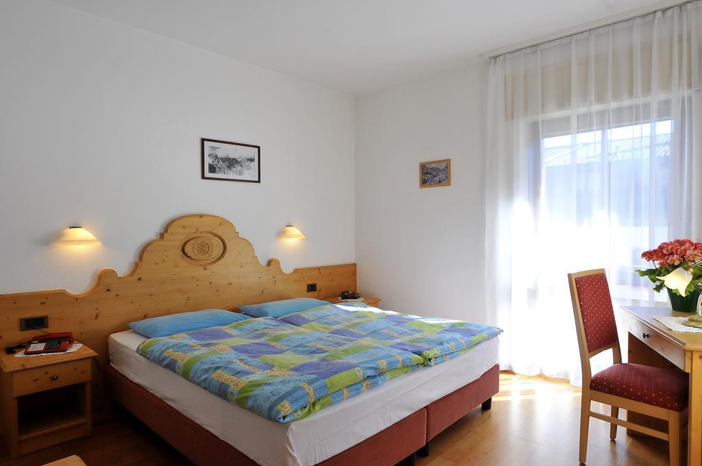 Hotel Rosalpina Рокка-Пьеторе Экстерьер фото