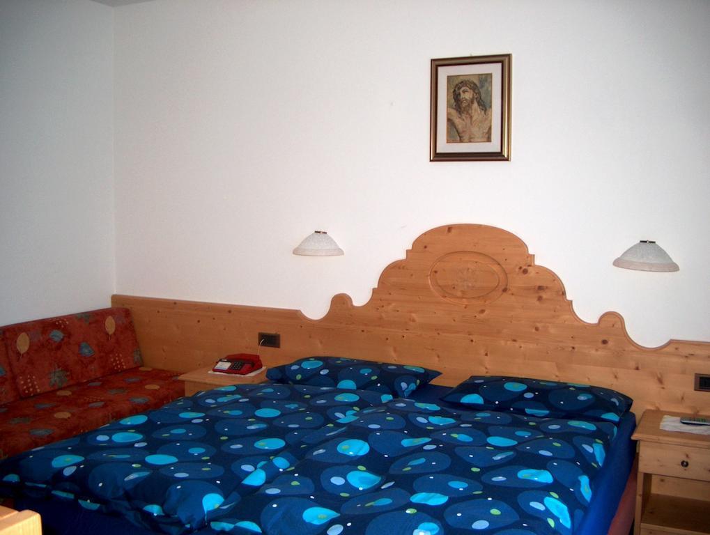Hotel Rosalpina Рокка-Пьеторе Номер фото